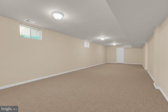 Building Photo - 13072 Autumn Willow Dr