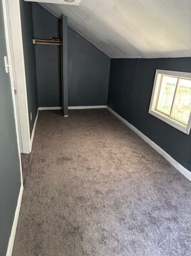 Building Photo - Move in Ready- $1495.00