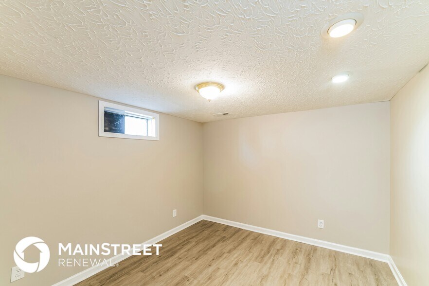 Building Photo - 3012 Arjay Ln