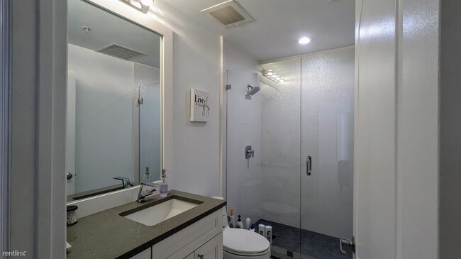 Building Photo - 2 br, 2 bath Condo - 801 S Olive Ave Unit ...