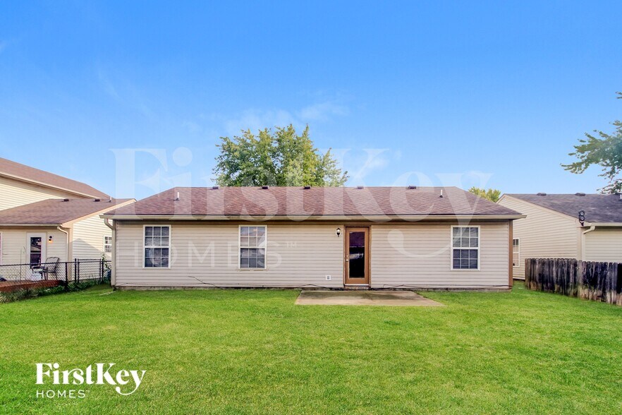 Building Photo - 5346 W Red River Ct