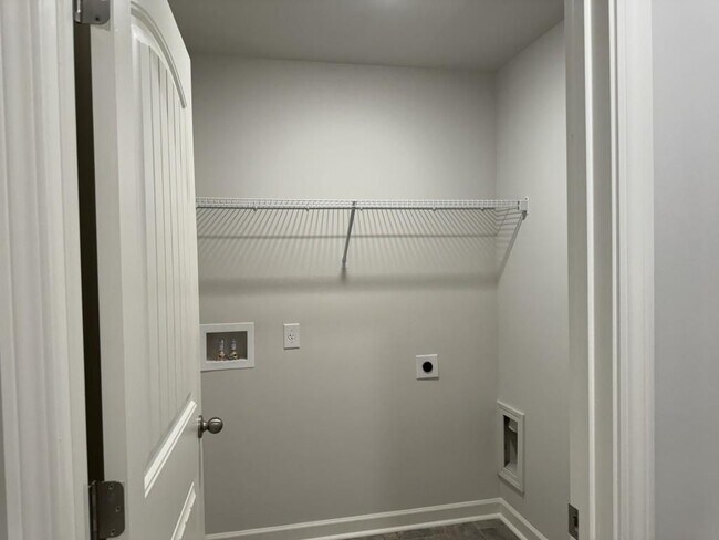 Building Photo - 2292 Blue Monarch Dr