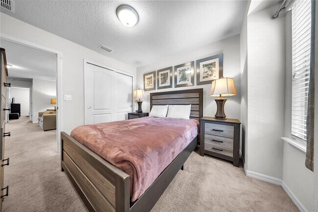 Building Photo - 2027 Majorca Dr