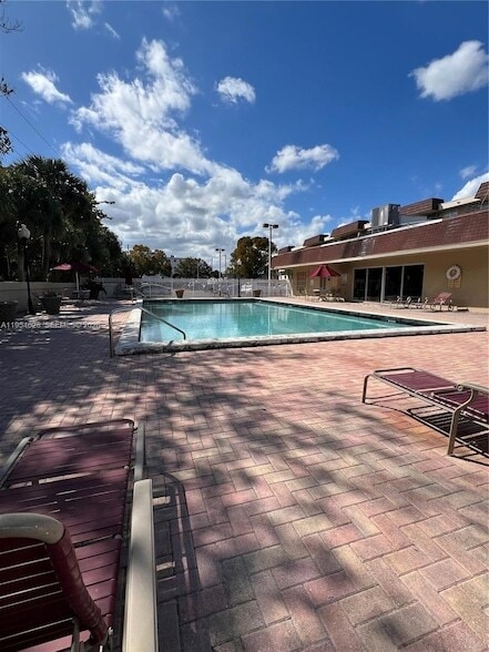 Building Photo - 1805 Sans Souci Blvd