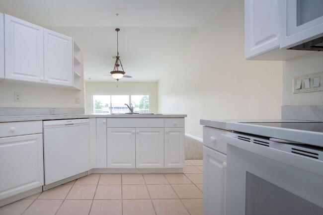 Building Photo - 7117 Strand Cir