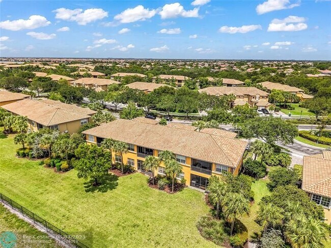 Building Photo - 7989 NW 128th Ln