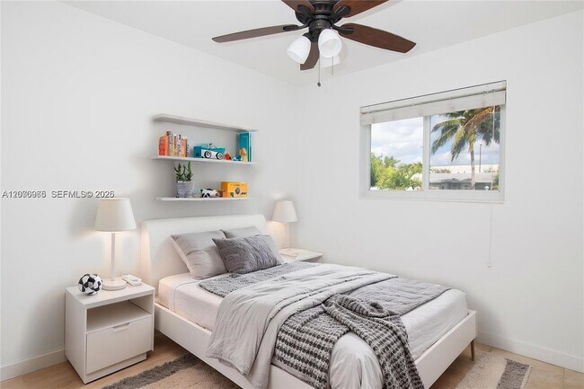 Building Photo - 9310 SW 57th Terrace