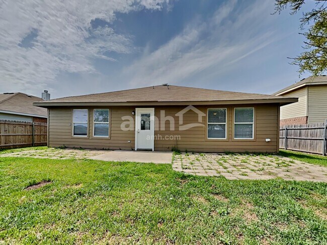 Building Photo - 12513 Shine Ave