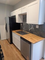 Building Photo - 3203 Parkview Ave