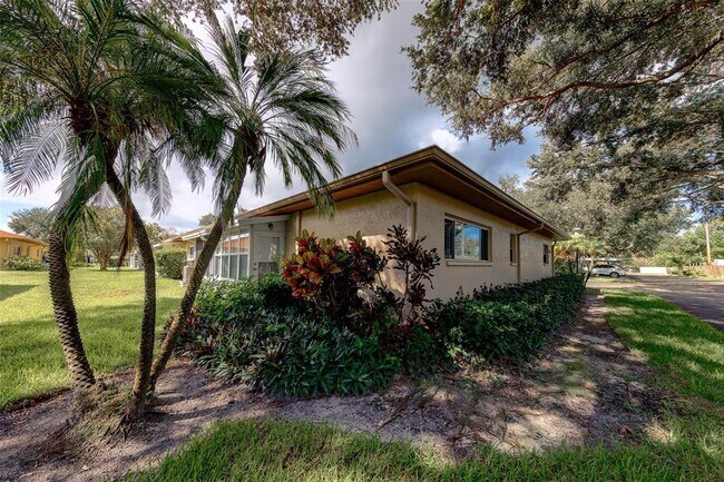 Building Photo - 2460 Northside Dr