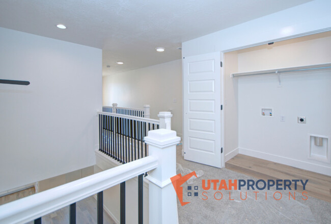 Building Photo - 4589 W Monument Peak Dr