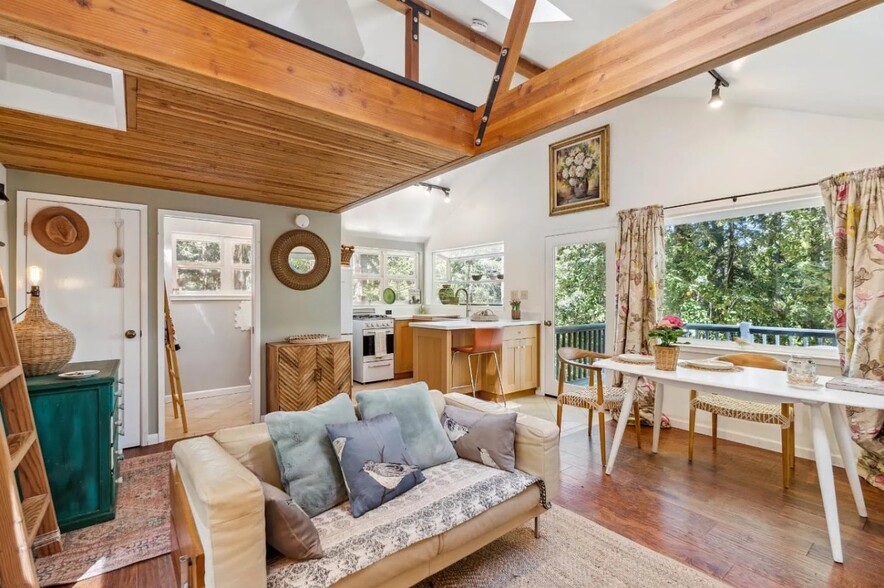 Building Photo - 1155 Fanning Grade