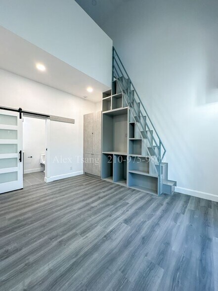 Building Photo - 316 Toledo St