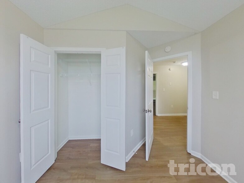 Building Photo - 4688 Falcon Chase Dr SW
