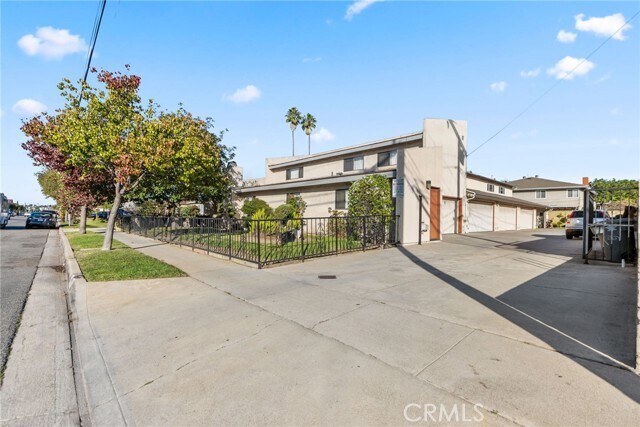 Building Photo - 14730 Normandie Ave