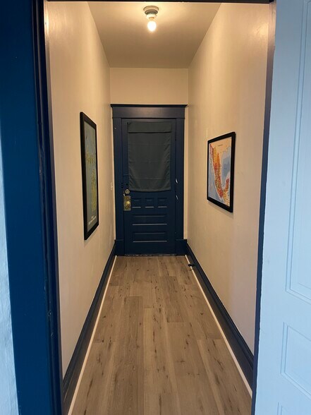 Building Photo - 1437 Quarry Ave NW