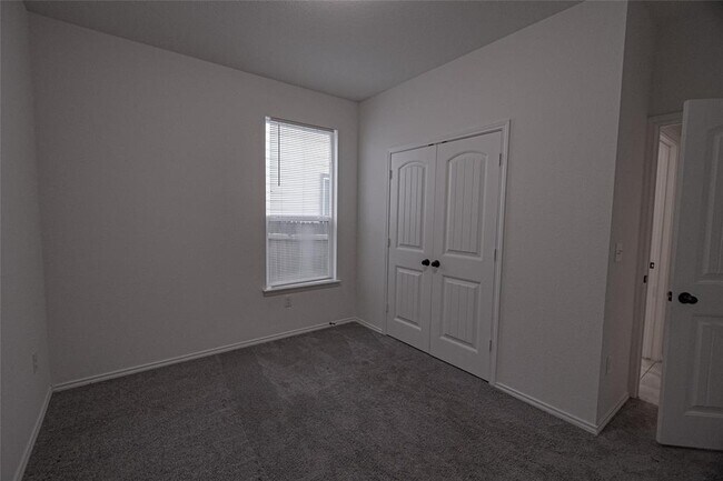 Building Photo - 6408 Carriage Pines Dr