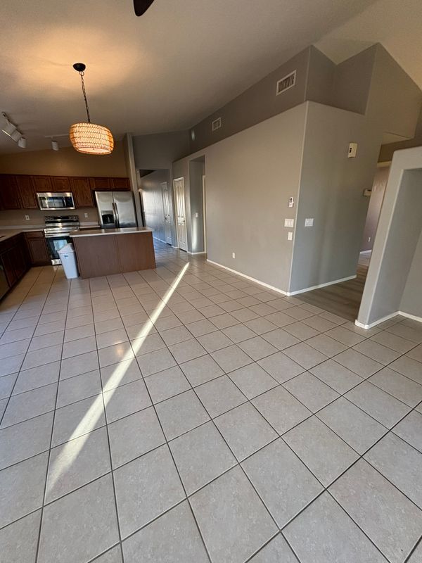 Building Photo - 3464 S Moccasin Trail