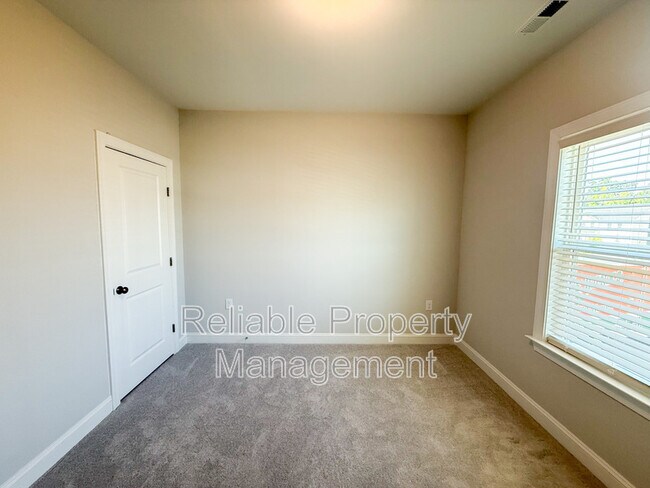 Building Photo - 536 Tanner Lk Ln