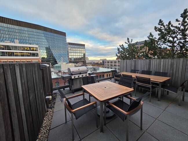 Building Photo - 346-354-354 Congress St