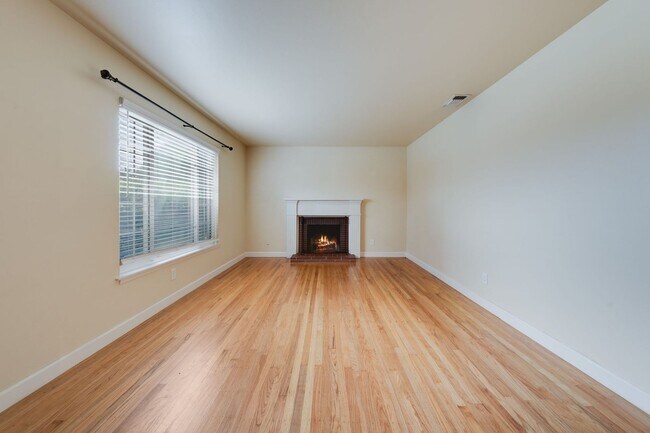 Building Photo - 5113 Sitton Way