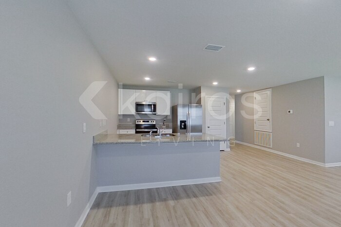 Building Photo - 4660 Malay Cir