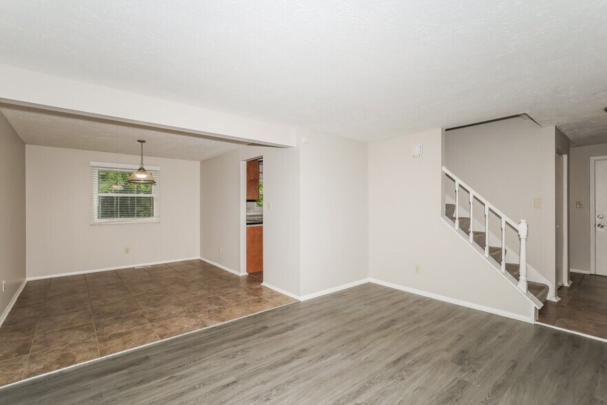 Building Photo - 8931 Squire Ct