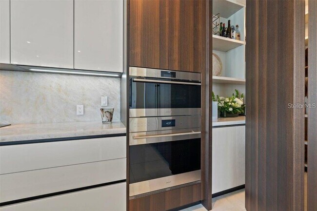 Building Photo - 111 Golden Gate Point