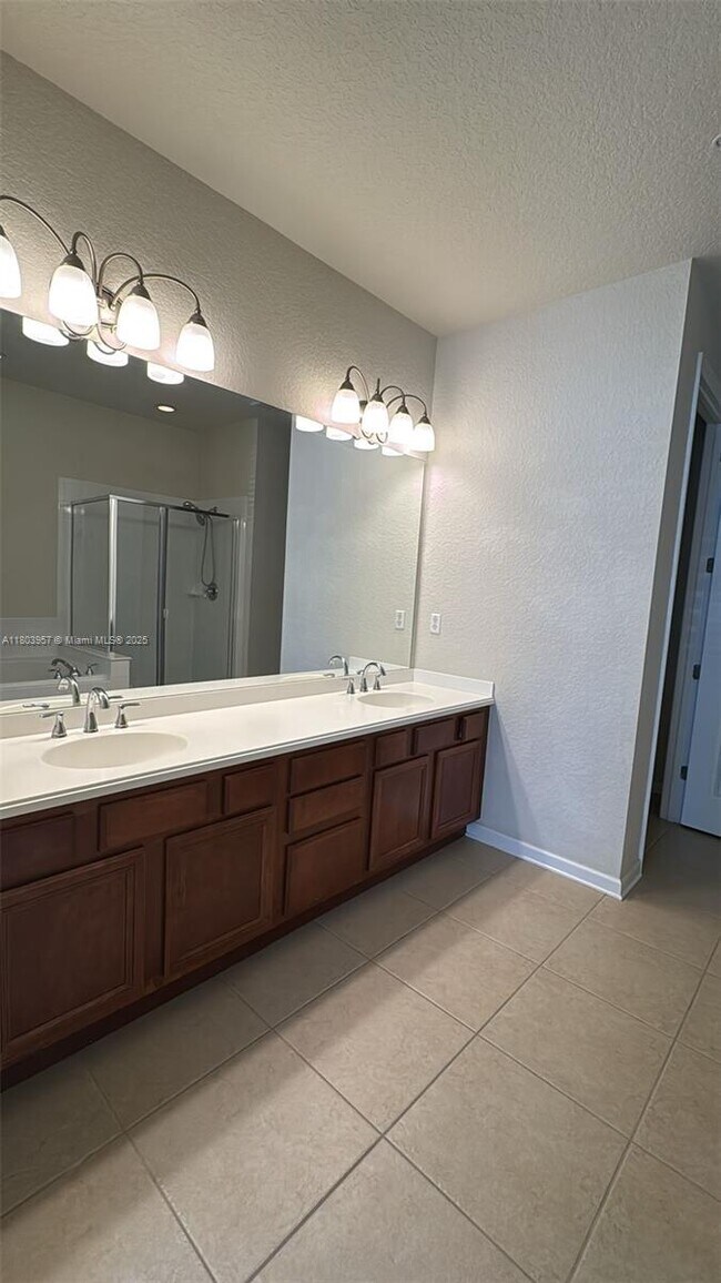 Building Photo - 3356 Robert Trent Jones Dr