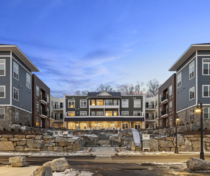 The Residences at Quarry Walk 400 Boulder Pass Oxford CT 06478