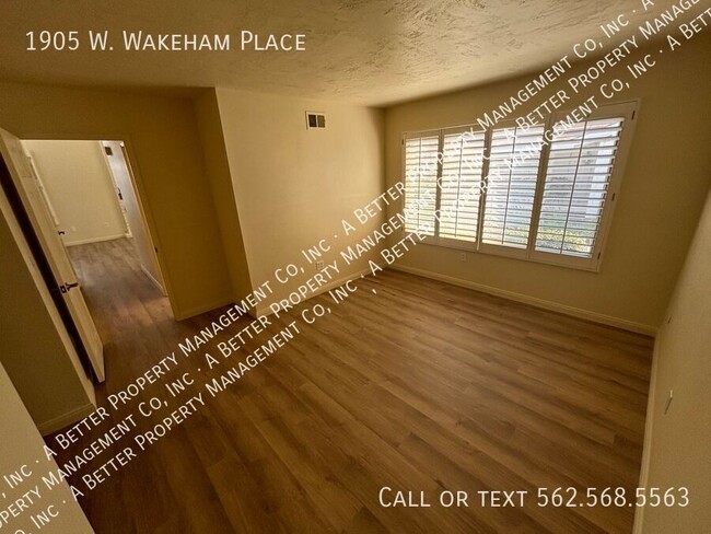 Building Photo - 3 Bed 2 Bath TOWNHOUSE w/Patio, Double Car...