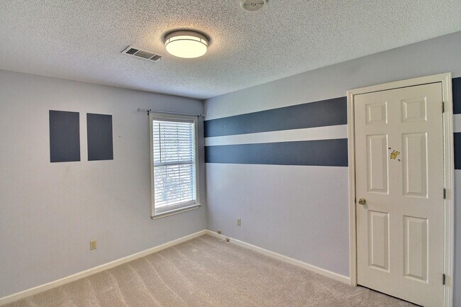 Building Photo - 1493 Wolf Hunt Dr