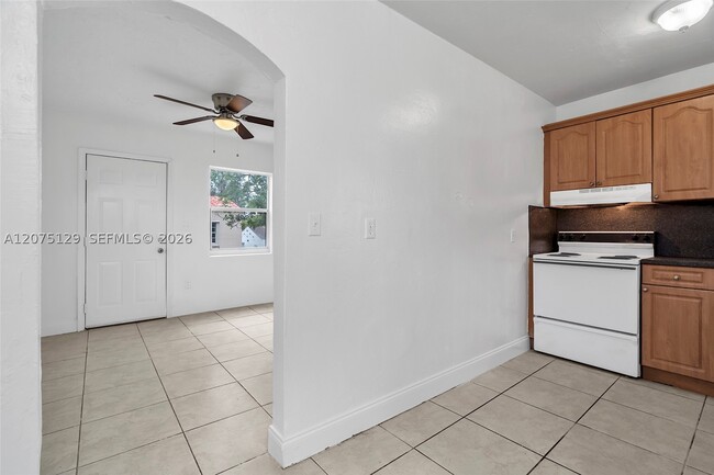 Building Photo - 1137 NW 29th St