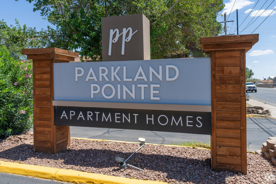 Primary Photo - Parkland Pointe