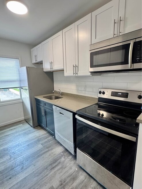 Building Photo - Bradley Hills