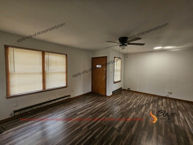 Primary Photo - Hamlet Charming