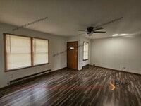 Building Photo - Hamlet Charming