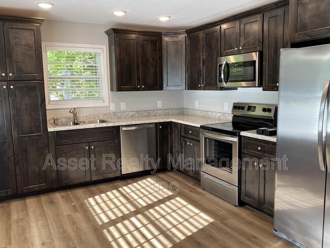 Building Photo - 252-254 Highland Avenue - 254