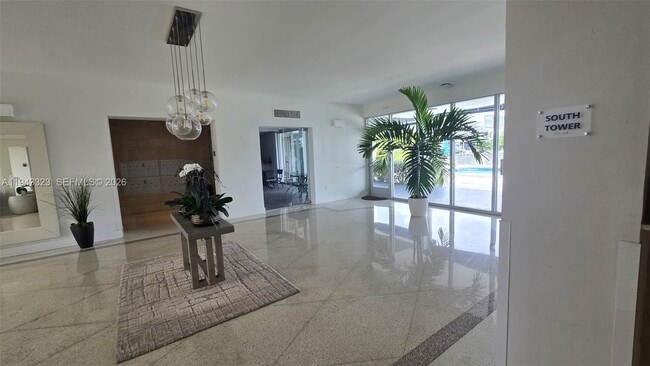 Building Photo - 9381 E Bay Harbor Dr