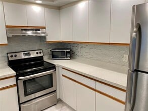 Building Photo - 12850 SW 4th Ct