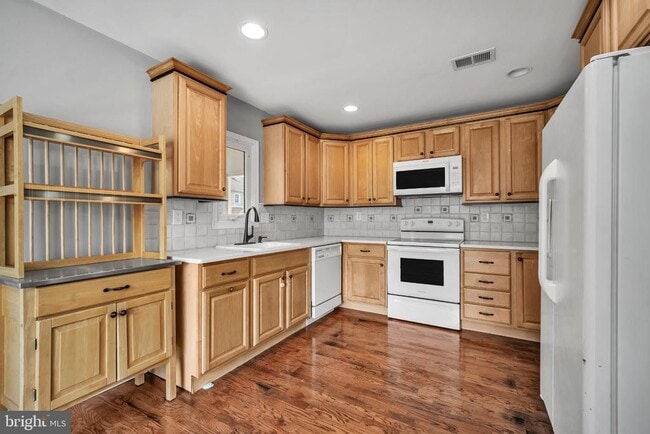 Building Photo - 20 Gatehouse Ln