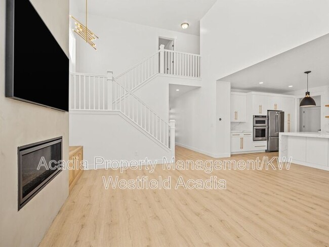 Building Photo - 136 N Desert Sage Dr