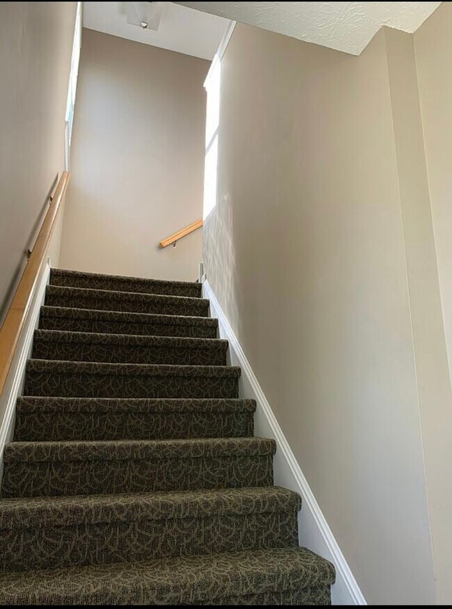 Building Photo - 23176 Grist Mill Ct