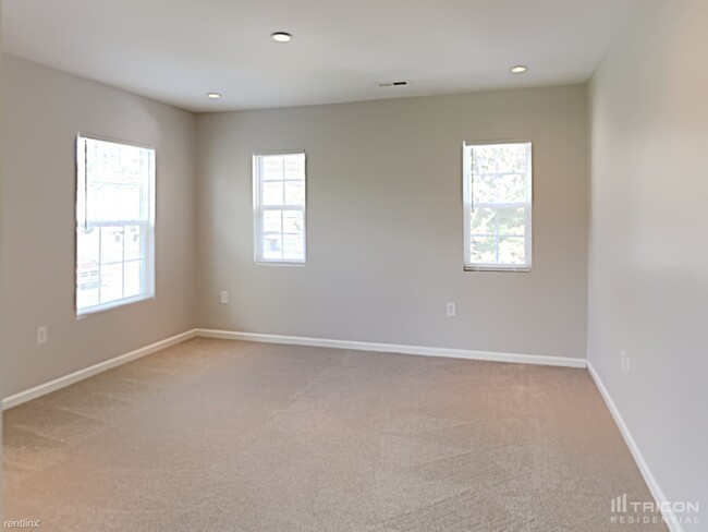Building Photo - 4306 Red Hook Rd