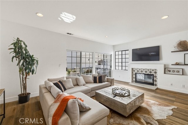 Building Photo - 716 N Lucia Ave