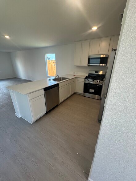 Primary Photo - 12169 Steeplechase Dr