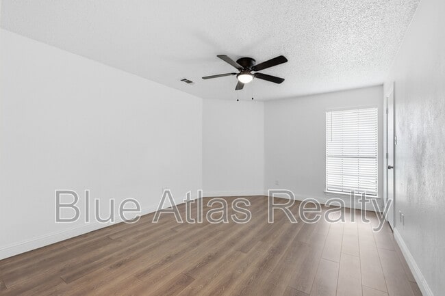 Building Photo - 2713 Wimbledon Ct