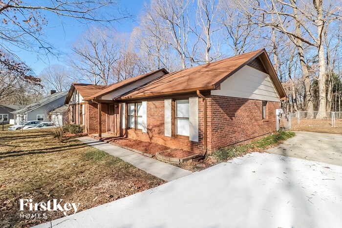 Building Photo - 5312 Carolwood Dr