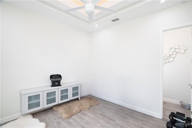 Building Photo - 2200 S 10th St