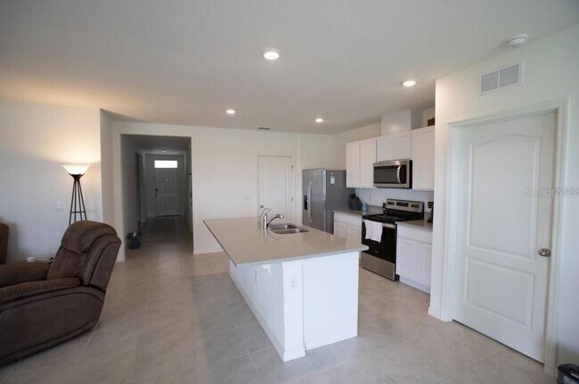 Building Photo - 5062 Foxglove Cir